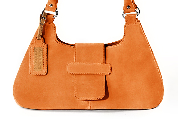 Apricot orange matching hnee-high boots, bag and belt. Wiew of bag - Florence KOOIJMAN